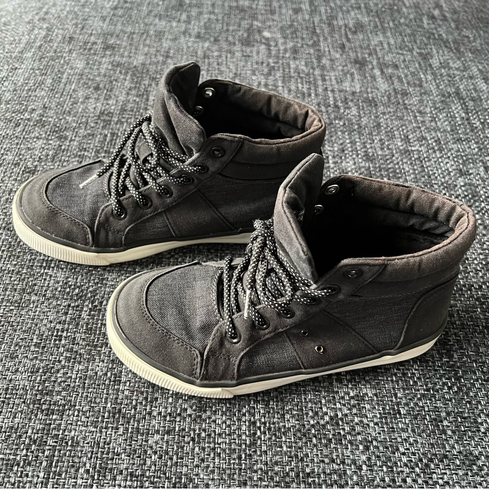 Gap Boy’s Shoes Size 1